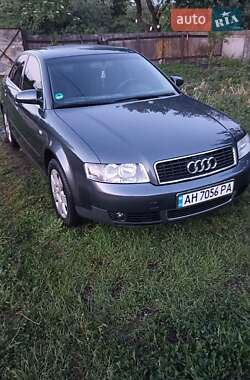 Седан Audi A4 2003 в Александровке
