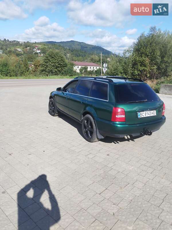 Універсал Audi A4 1998 в Турці