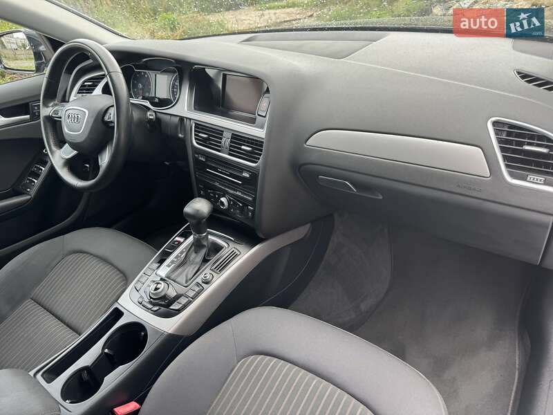 Седан Audi A4 2013 в Калуше