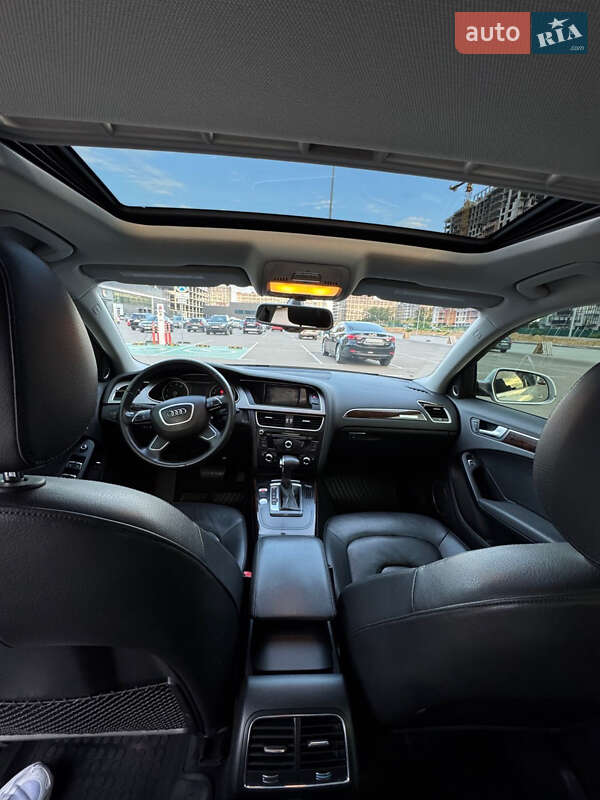 Седан Audi A4 2012 в Киеве