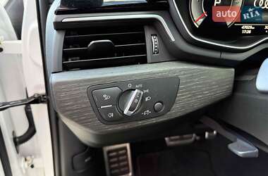 Седан Audi A4 2023 в Львові