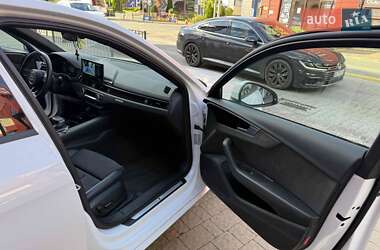 Седан Audi A4 2023 в Львові