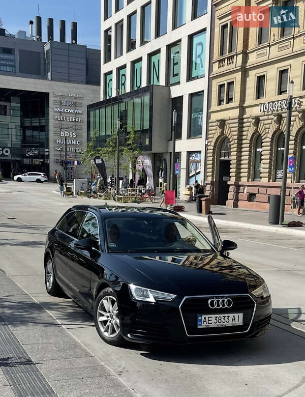 Универсал Audi A4 2017 в Одессе
