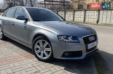 Седан Audi A4 2010 в 