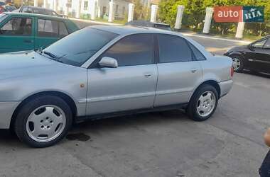 Седан Audi A4 1998 в Хмельницькому