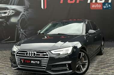 Седан Audi A4 2017 в 