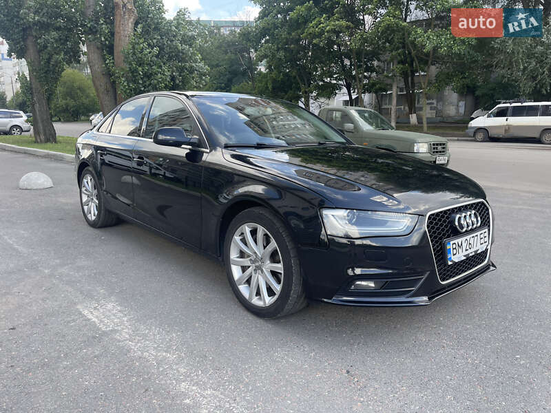 Седан Audi A4 2012 в 