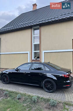 Седан Audi A4 2018 в 