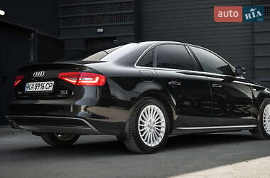Седан Audi A4 2015 в 