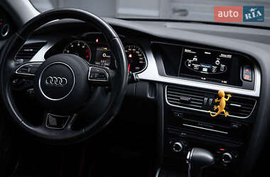 Седан Audi A4 2015 в 