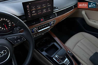 Седан Audi A4 2020 в 