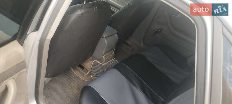 Седан Audi A4 2001 в Карловке фото 5 Седан Audi A4 2001 в Карловке