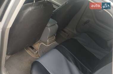 Седан Audi A4 2001 в 