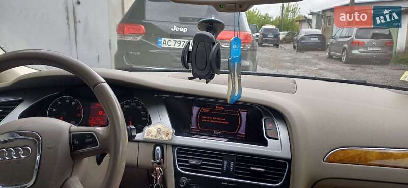 Седан Audi A4 2010 в Владимире