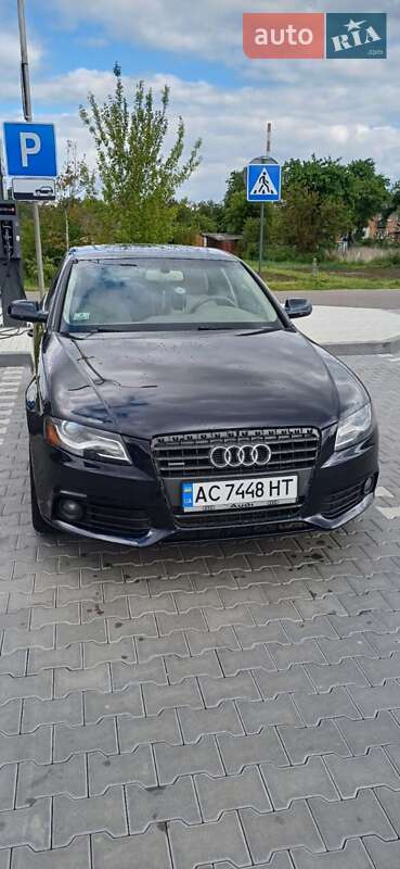 Седан Audi A4 2010 в Владимире