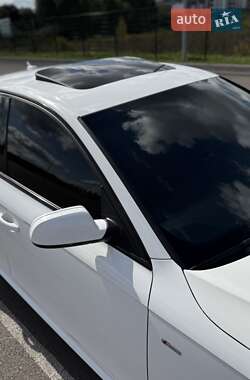 Седан Audi A4 2013 в 