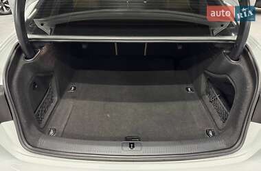 Седан Audi A4 2016 в 