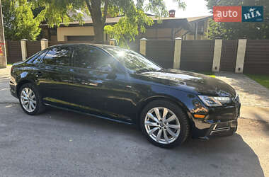 Седан Audi A4 2018 в 