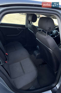 Седан Audi A4 2005 в 
