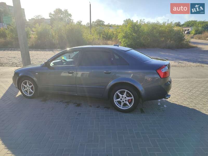 Седан Audi A4 2005 в 
