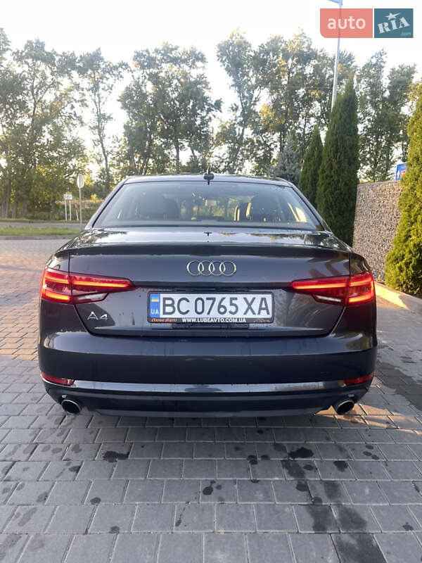Седан Audi A4 2017 в Львові