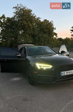 Седан Audi A4 2016 в 