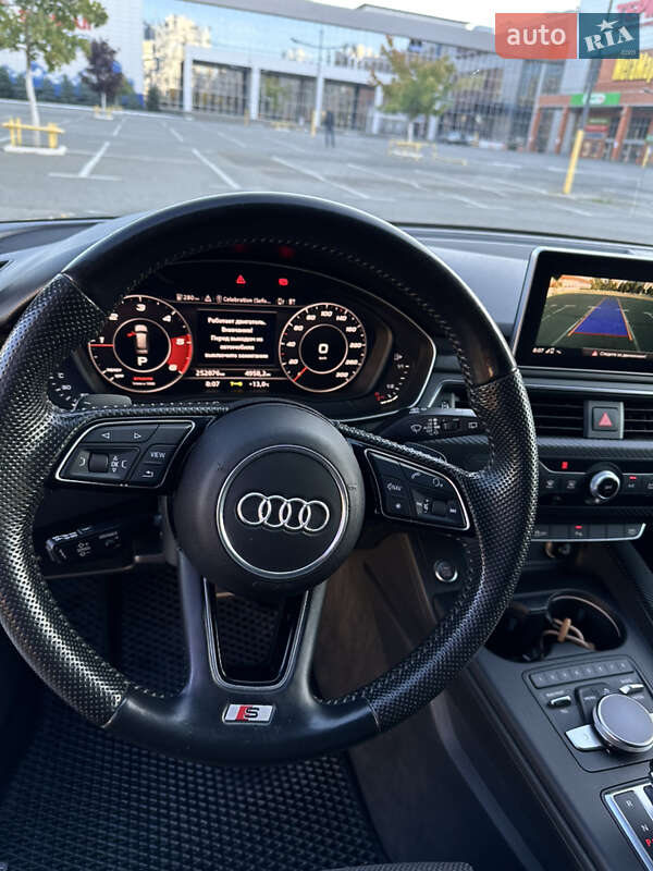 Универсал Audi A4 2016 в Киеве