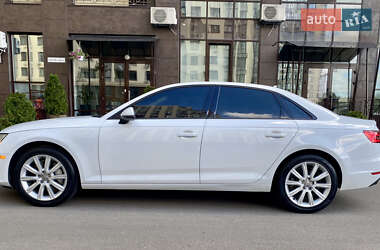 Седан Audi A4 2016 в Киеве