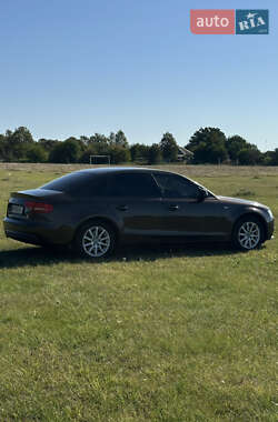 Седан Audi A4 2012 в 