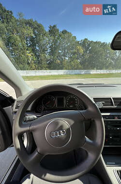 Седан Audi A4 2003 в 