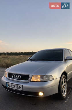 Седан Audi A4 2000 в Виннице