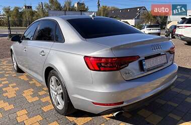 Седан Audi A4 2017 в 