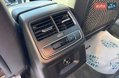 Седан Audi A4 2017 в 