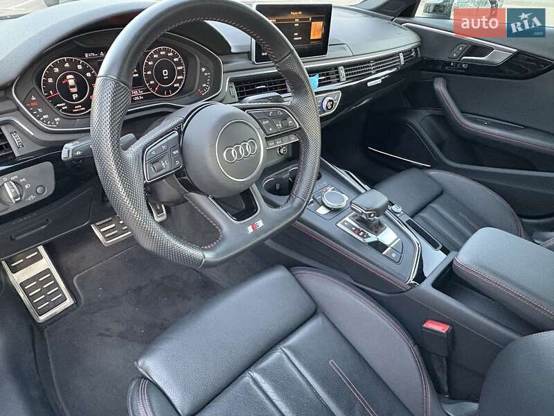 Седан Audi A4 2018 в Одессе