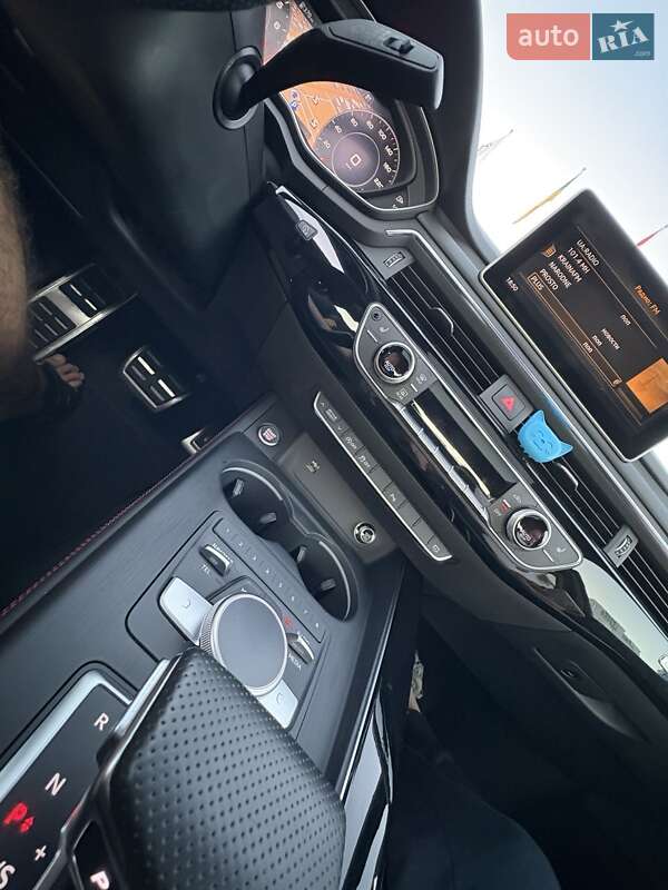 Седан Audi A4 2018 в Одессе