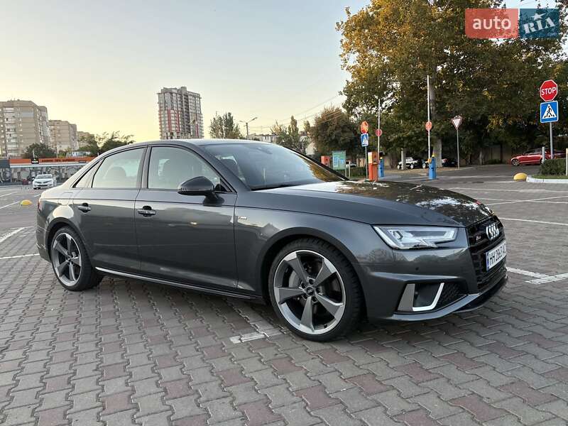 Седан Audi A4 2018 в Одессе