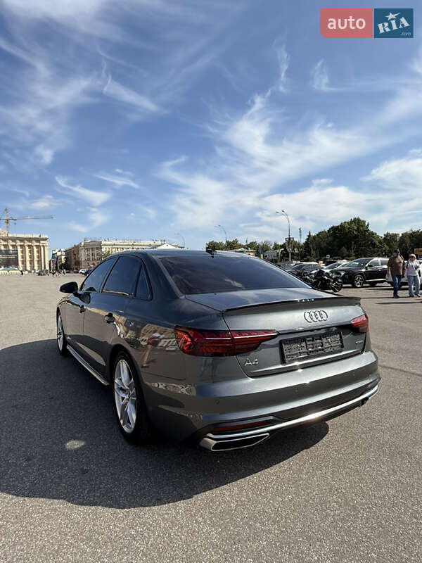 Седан Audi A4 2023 в Харькове