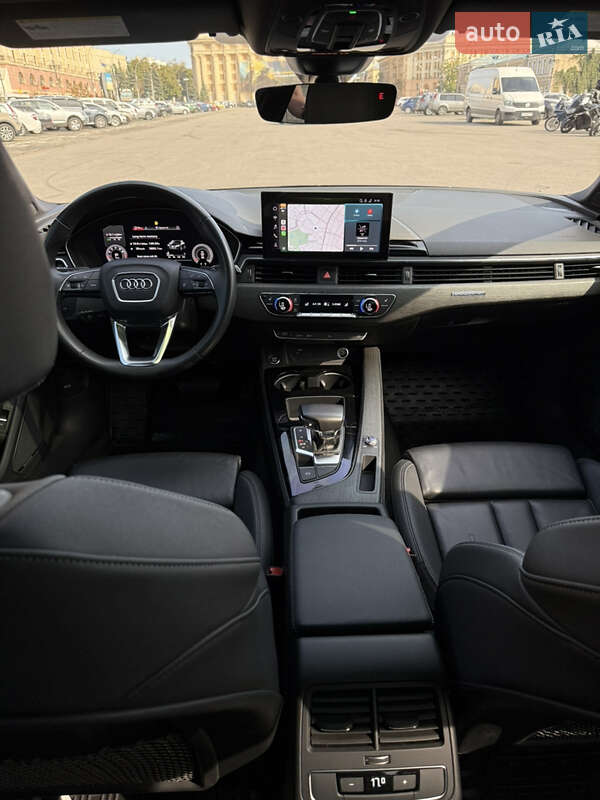 Седан Audi A4 2023 в Харькове