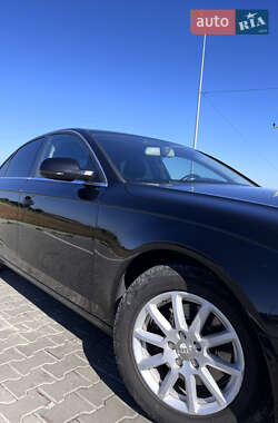 Седан Audi A4 2012 в 