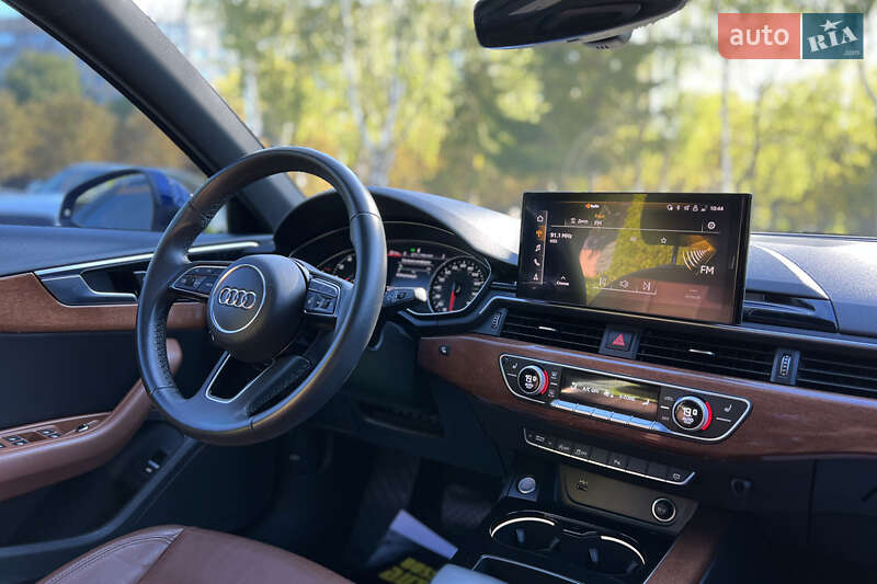 Седан Audi A4 2021 в Львове