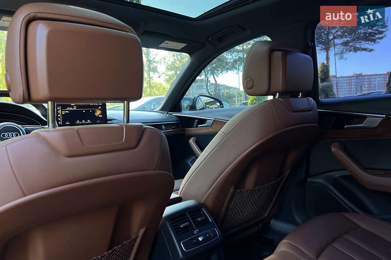 Седан Audi A4 2021 в Львове