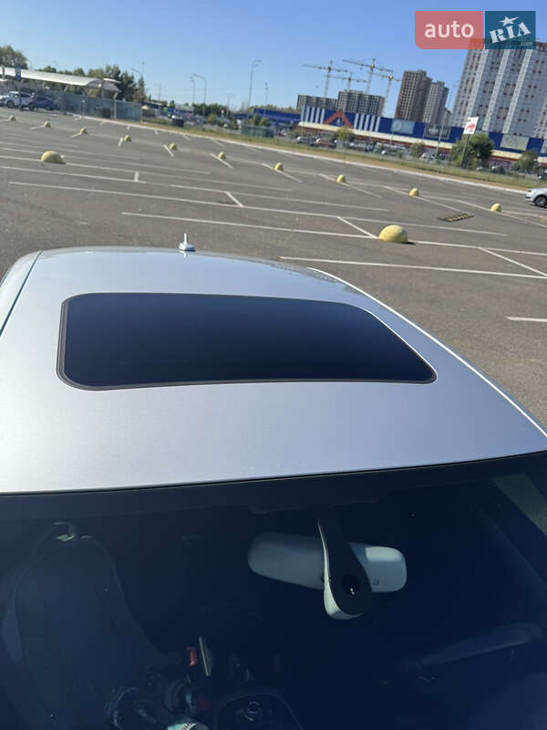 Седан Audi A4 2012 в Києві