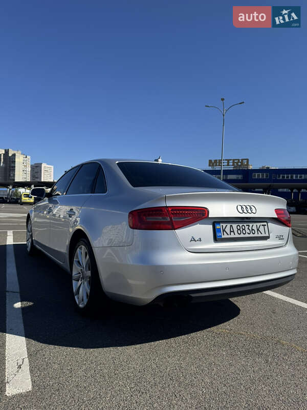 Седан Audi A4 2012 в Києві