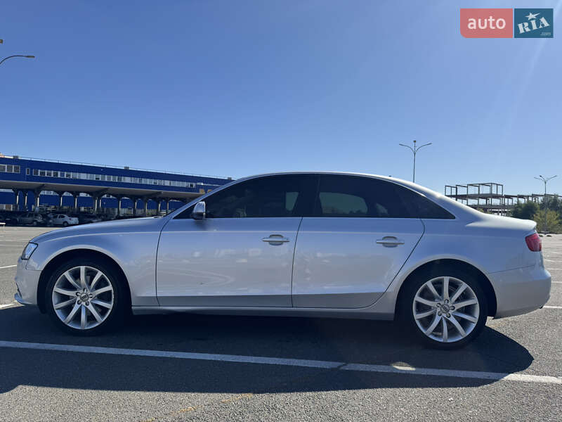Седан Audi A4 2012 в Києві