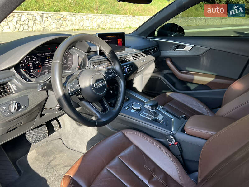 Седан Audi A4 2016 в Киеве