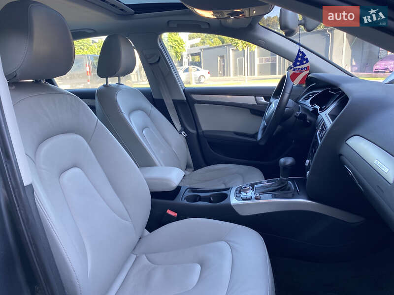 Седан Audi A4 2014 в Луцке