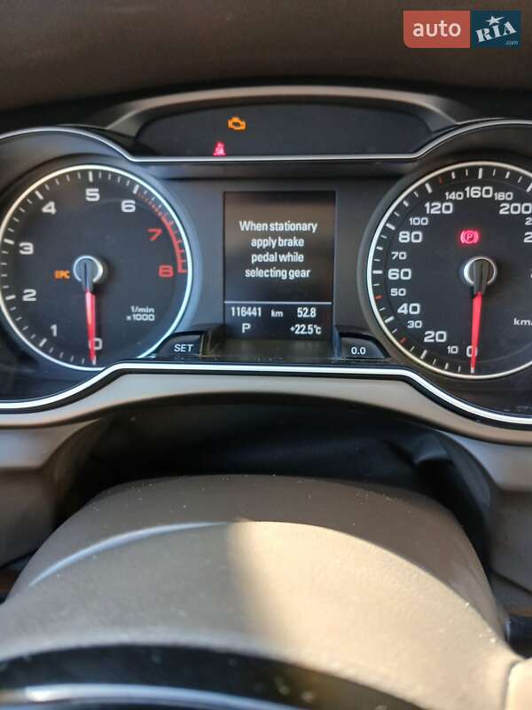 Седан Audi A4 2014 в Львове