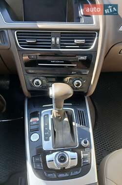 Седан Audi A4 2014 в Львове