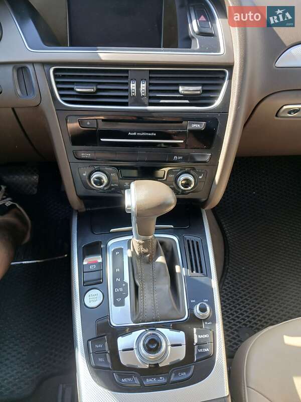 Седан Audi A4 2014 в Львове