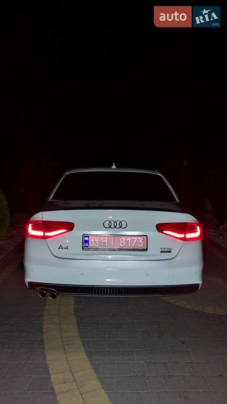 Седан Audi A4 2015 в Луцке
